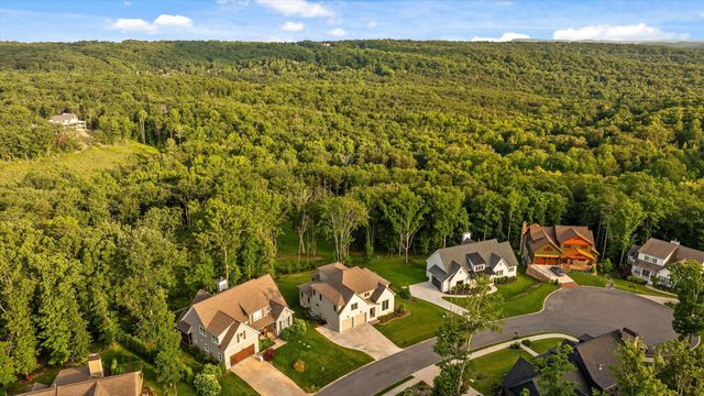 3520 Sweetshrub Way, Signal Mountain, TN 37377