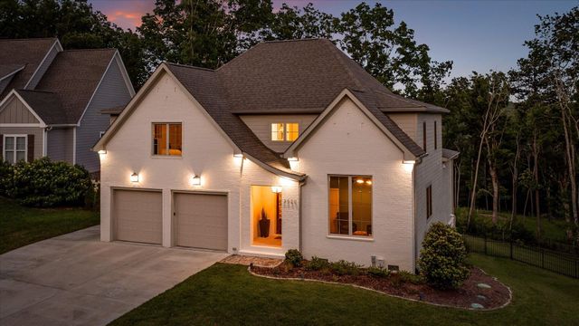 3520 Sweetshrub Way, Signal Mountain, TN 37377
