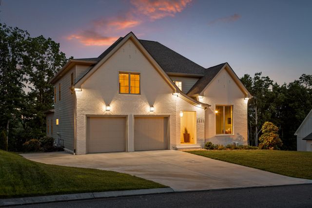 3520 Sweetshrub Way, Signal Mountain, TN 37377