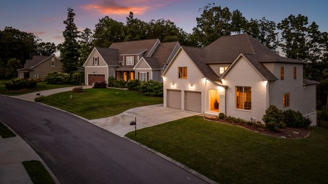 3520 Sweetshrub Way, Signal Mountain, TN 37377