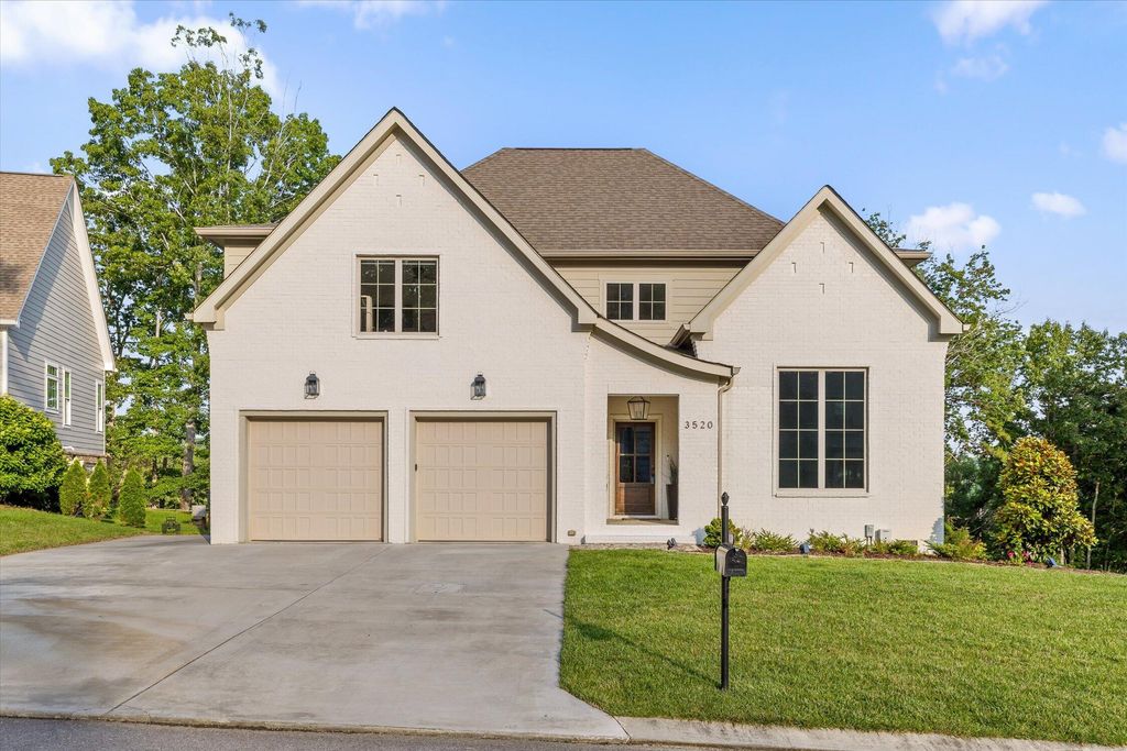 3520 Sweetshrub Way, Signal Mountain, TN 37377
