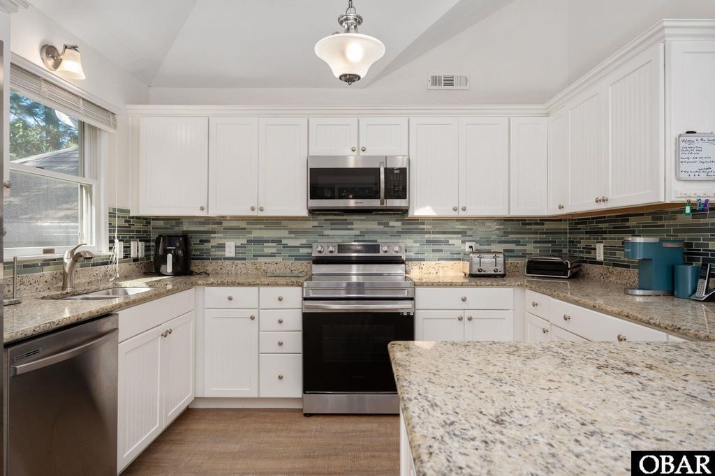 Image 11 of property listing at 1138 Morris Drive Lot 722, Corolla, NC 27927