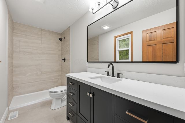 11125 Huntington Way NW, Pickerington, OH 43147
