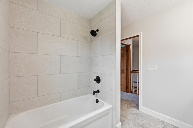 11125 Huntington Way NW, Pickerington, OH 43147
