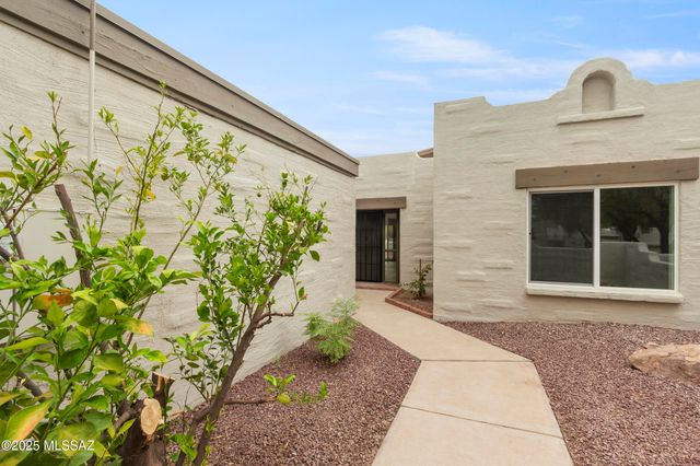 7413 E Wandering Road, Tucson, AZ 85750