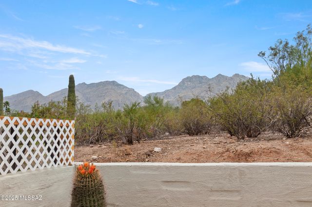 7413 E Wandering Road, Tucson, AZ 85750
