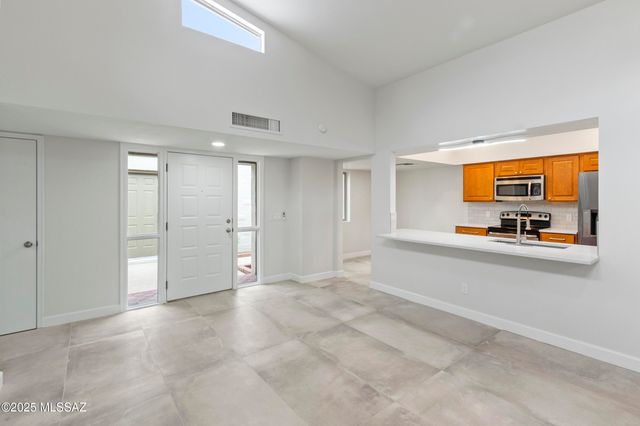 7413 E Wandering Road, Tucson, AZ 85750