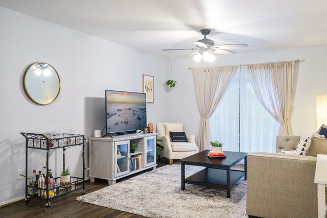 6073 Milton Street 238, Dallas, TX 75206