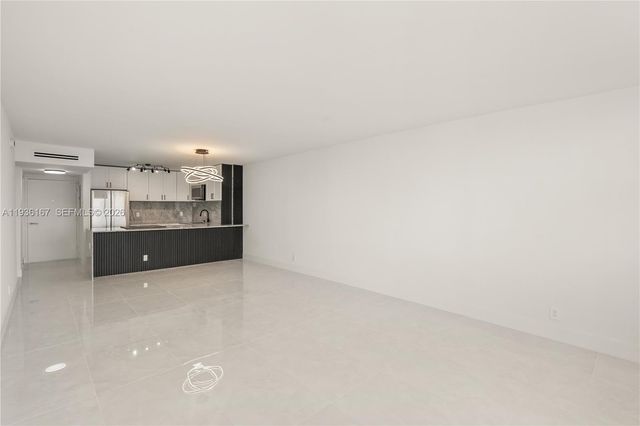 3180 S Ocean Dr 717, Hallandale Beach, FL 33009