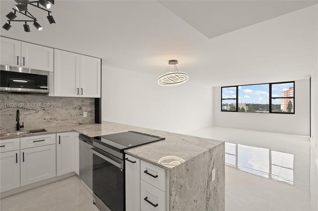 3180 S Ocean Dr 717, Hallandale Beach, FL 33009