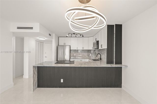 3180 S Ocean Dr 717, Hallandale Beach, FL 33009