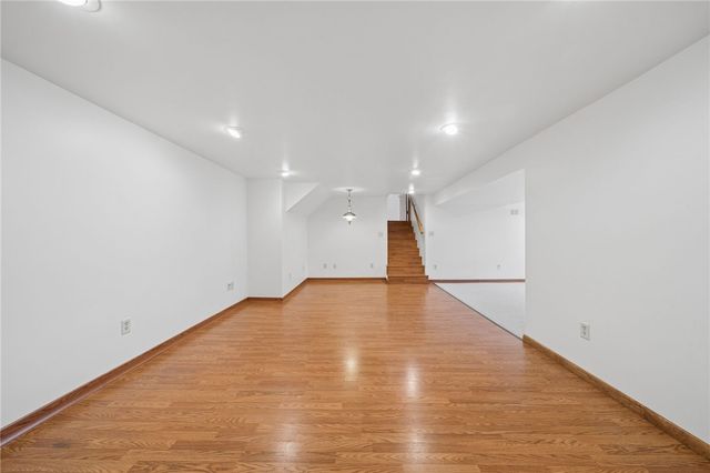 204 LIBERTY, Rostraver, PA 15012