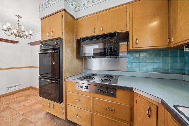 204 LIBERTY, Rostraver, PA 15012