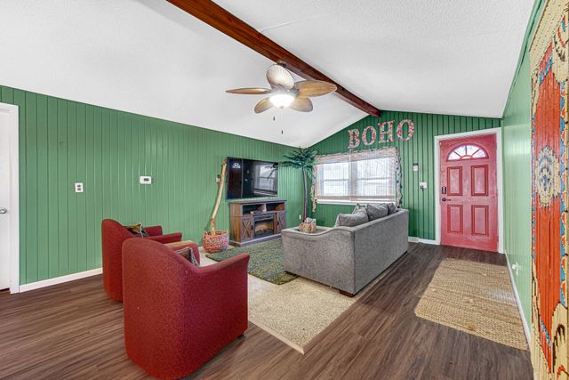 5027 E Woodland Drive, Knox, IN 46534