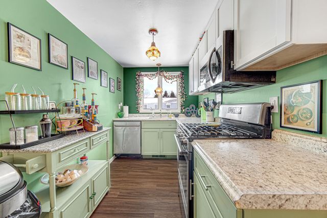 5027 E Woodland Drive, Knox, IN 46534