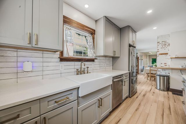 1829 Surrey Place, Columbus, OH 43219