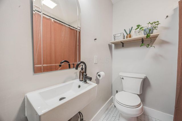 1829 Surrey Place, Columbus, OH 43219