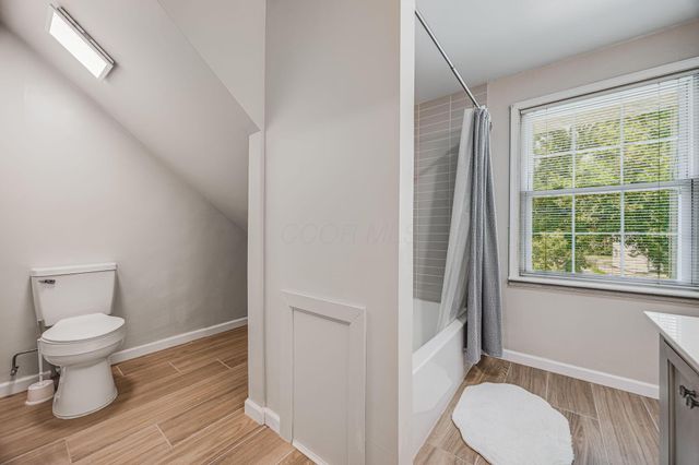 1829 Surrey Place, Columbus, OH 43219