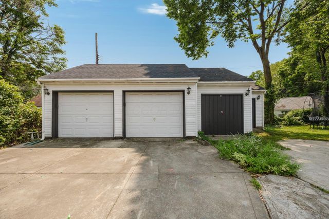 1829 Surrey Place, Columbus, OH 43219