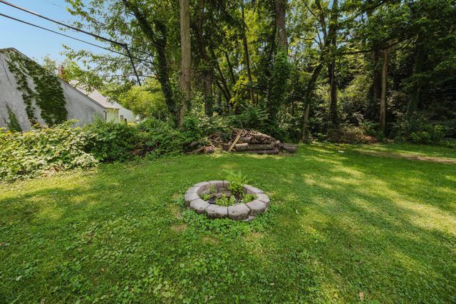1829 Surrey Place, Columbus, OH 43219