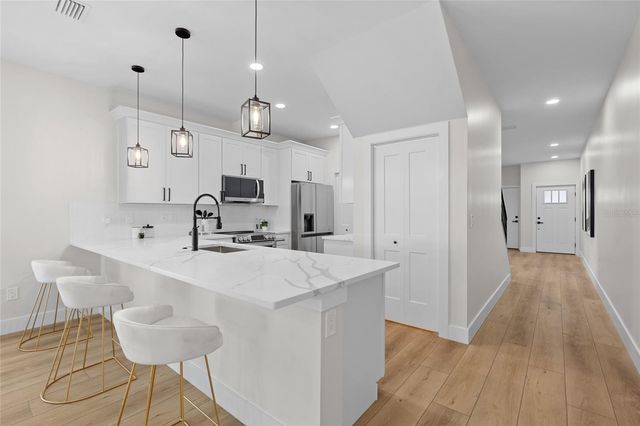 4308 W GRAY STREET 4, Tampa, FL 33609