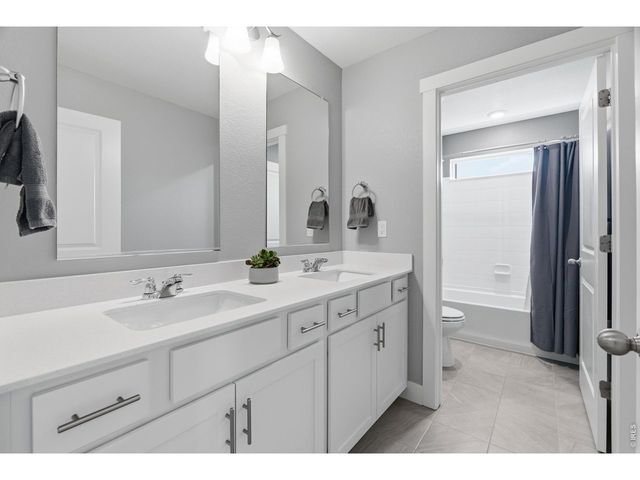 1149 Clara View Dr, Berthoud, CO 80513