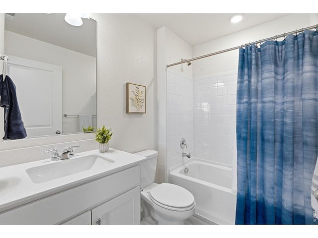 1149 Clara View Dr, Berthoud, CO 80513