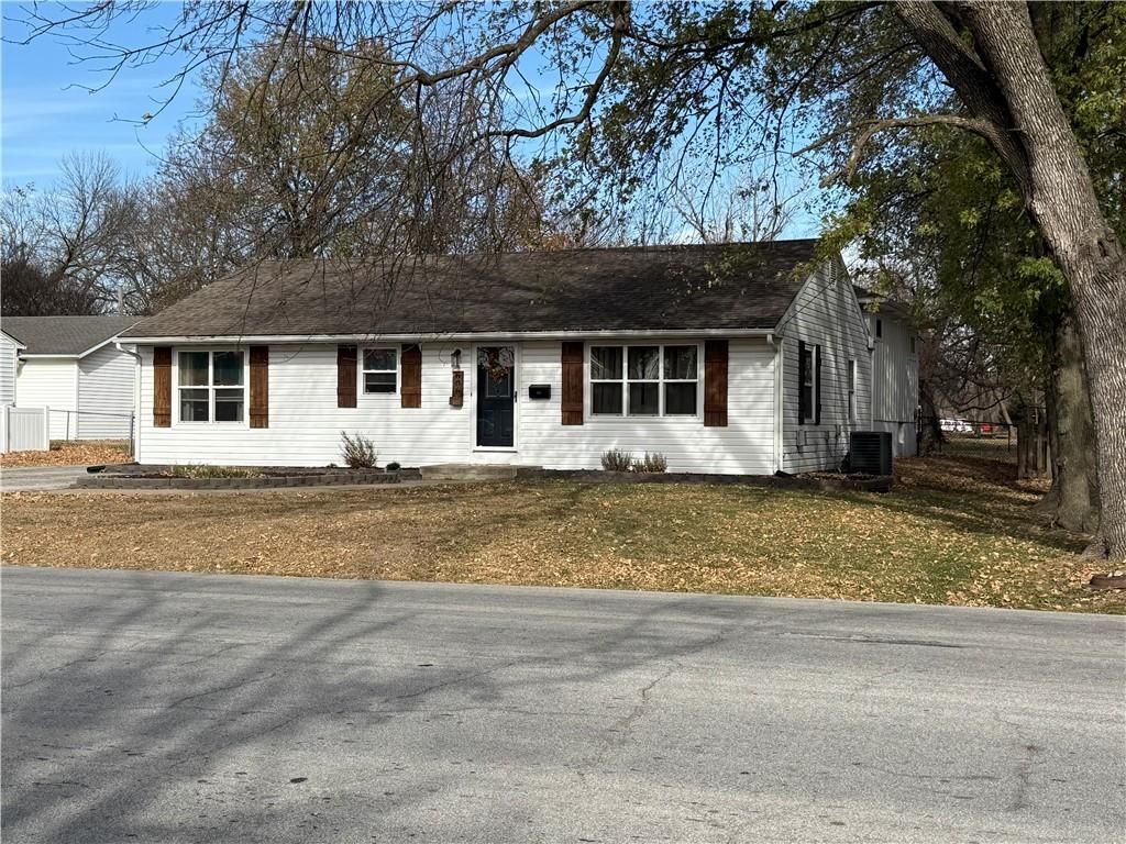 606 W Nursery Street, Butler, MO 64730