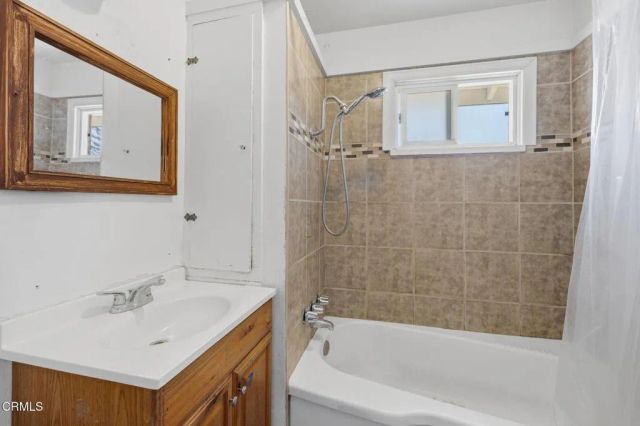 208 W Oak View Avenue, Oak View, CA 93022