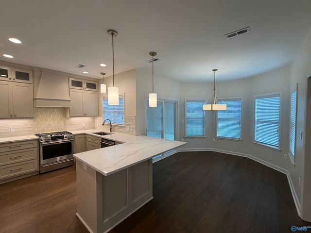 1314 Briar Hollow Trail SE, Huntsville, AL 35802