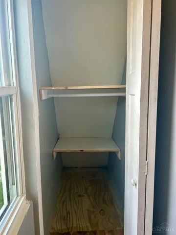 1613 Wyoming Avenue, Cincinnati, OH 45205