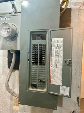 1613 Wyoming Avenue, Cincinnati, OH 45205