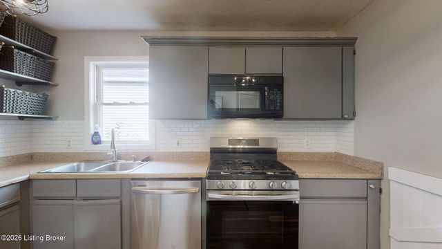 1033 Lampton St, Louisville, KY 40204