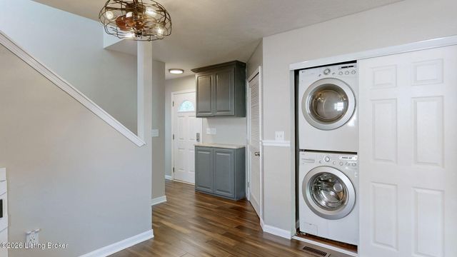 1033 Lampton St, Louisville, KY 40204