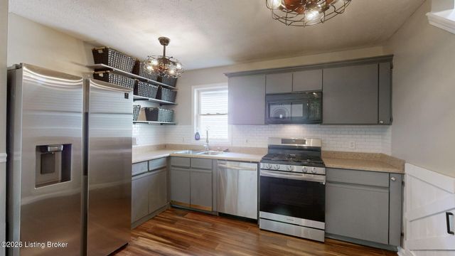 1033 Lampton St, Louisville, KY 40204