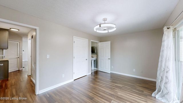 1033 Lampton St, Louisville, KY 40204
