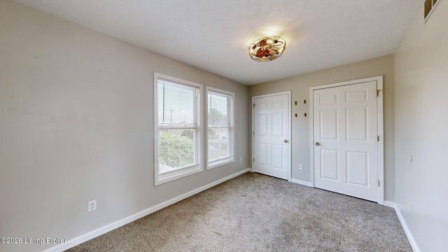 1033 Lampton St, Louisville, KY 40204