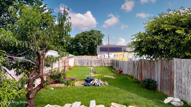 1033 Lampton St, Louisville, KY 40204