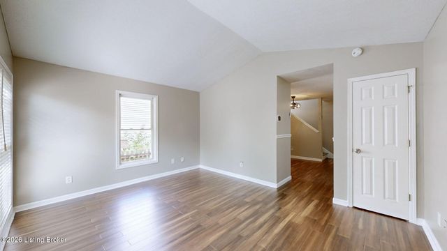 1033 Lampton St, Louisville, KY 40204