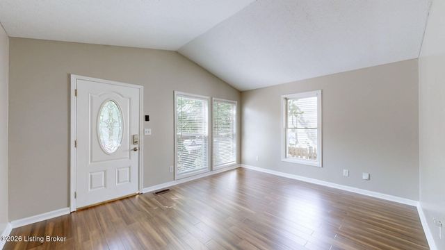 1033 Lampton St, Louisville, KY 40204