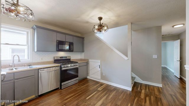 1033 Lampton St, Louisville, KY 40204