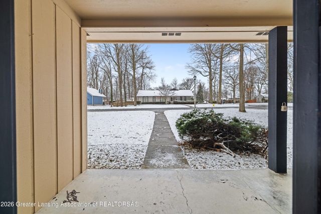 6923 Soapstone Drive, Lansing, MI 48917