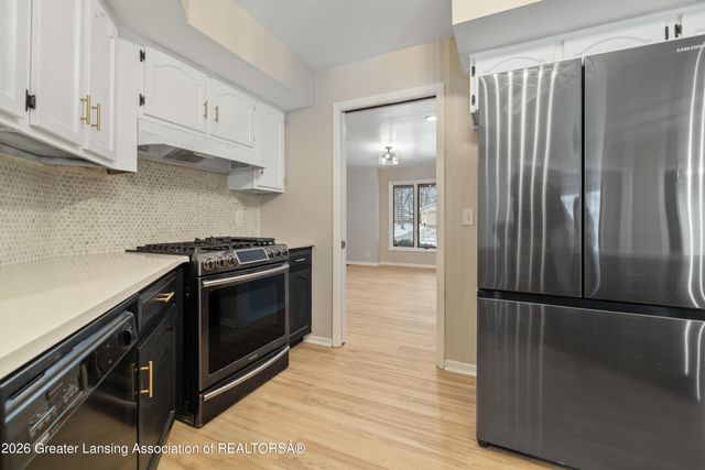 6923 Soapstone Drive, Lansing, MI 48917