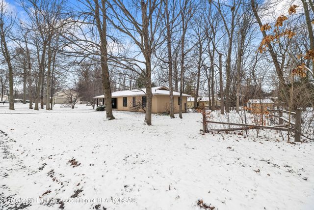 6923 Soapstone Drive, Lansing, MI 48917