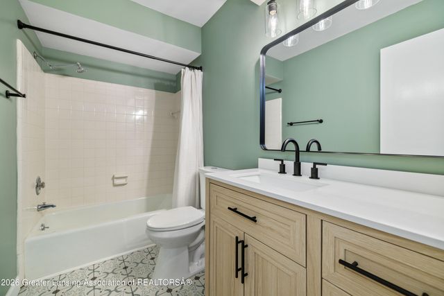 6923 Soapstone Drive, Lansing, MI 48917