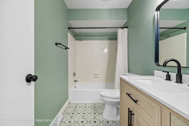 6923 Soapstone Drive, Lansing, MI 48917