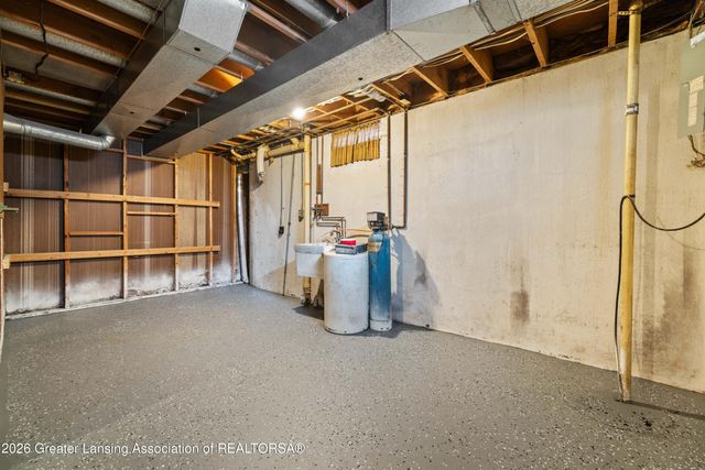 6923 Soapstone Drive, Lansing, MI 48917