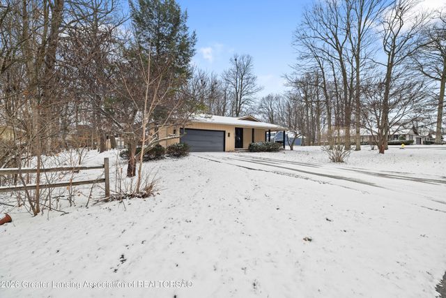 6923 Soapstone Drive, Lansing, MI 48917