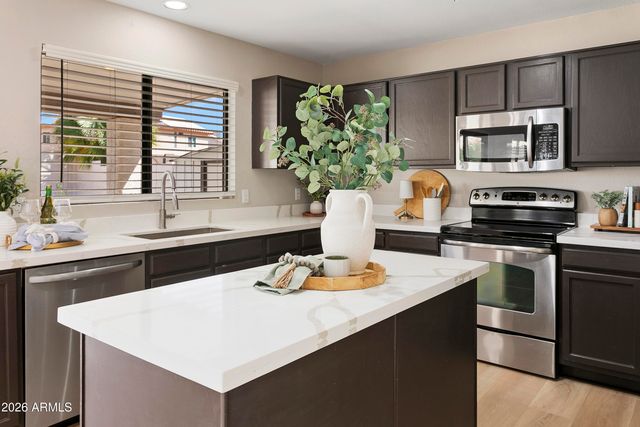 2134 E DALEY Lane, Phoenix, AZ 85024