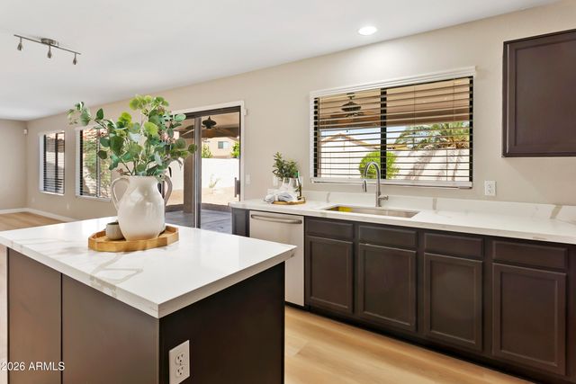 2134 E DALEY Lane, Phoenix, AZ 85024